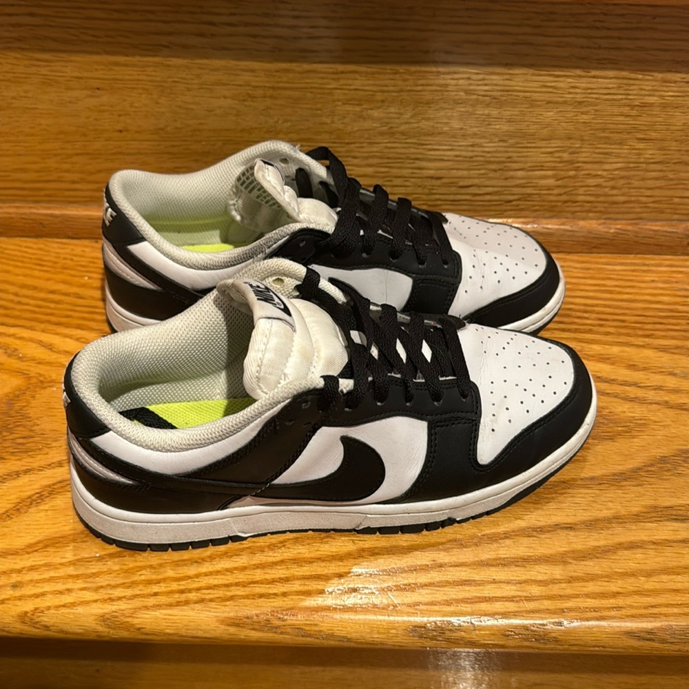 Nike Dunks. Panda. Womens US 8